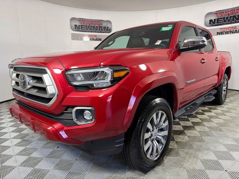 Used 2023 Toyota Tacoma Limited image 9
