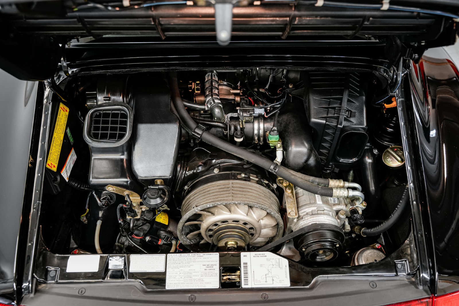 Used 1995 Porsche 911 Carrera RWD image 43