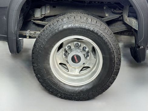 Used 2020 GMC Sierra 3500 Denali w/ Denali Ultimate Package AWD/4WD image 9