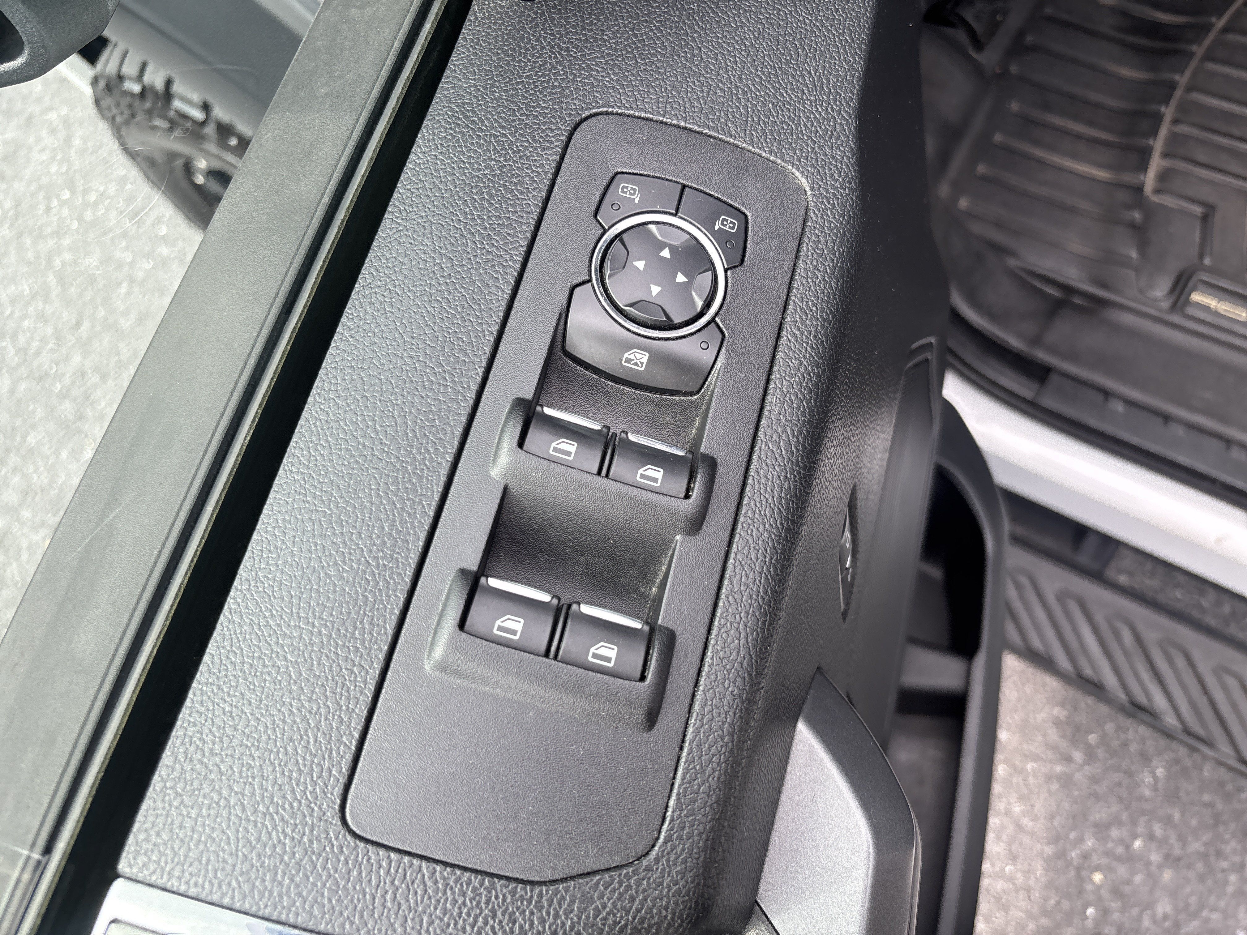 Used 2016 Ford F150 XLT w/ Equipment Group 302A Luxury AWD/4WD image 37