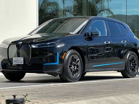Used 2023 BMW iX xDrive50 w/ BMW I Signature Blue Package AWD/4WD image 7