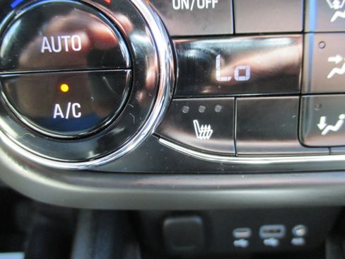 Used 2022 Chevrolet TrailBlazer LT w/ Sun and Liftgate Package AWD/4WD image 21