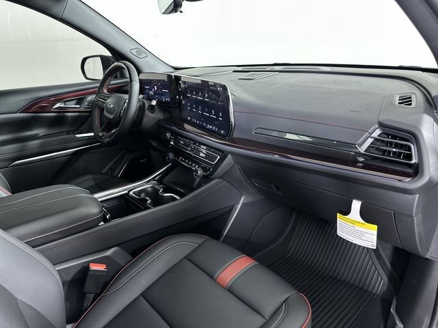 New 2027 Chevrolet Traverse RS w/ LPO, Floor Liner Package FWD image 31