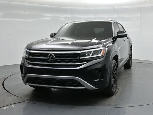 Used 2023 Volkswagen Atlas Cross Sport SE w/ Black Wheel Package AWD/4WD image 52