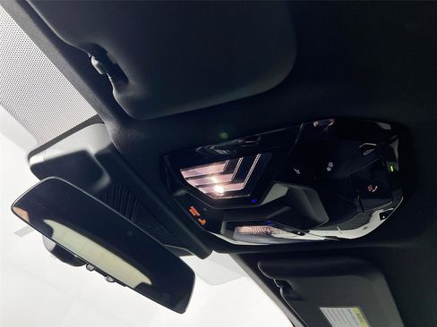 Used 2025 BMW X3 xDrive30i w/ M Sport Package image 12