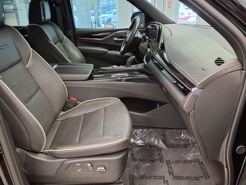 Used 2024 Cadillac Escalade Sport AWD/4WD image 10