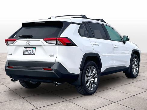 Used 2020 Toyota RAV4 XLE Premium image 14