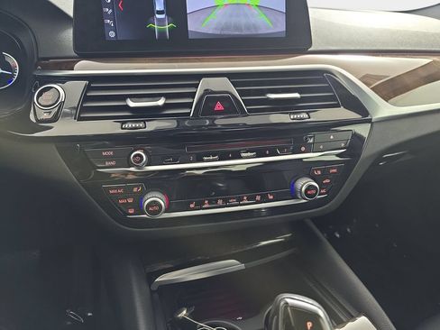 Used 2018 BMW 530i xDrive AWD/4WD image 27