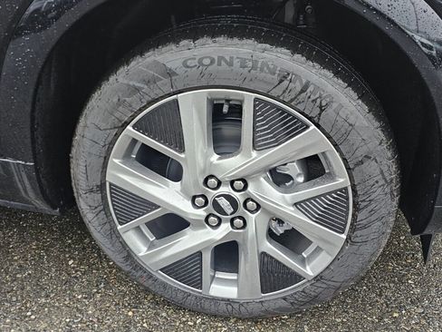 New 2026 Cadillac Optiq Luxury 1 image 15