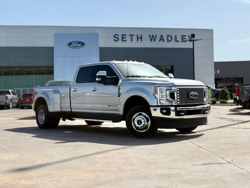Used 2022 Ford F350 XLT w/ XLT Premium Package AWD/4WD image 1