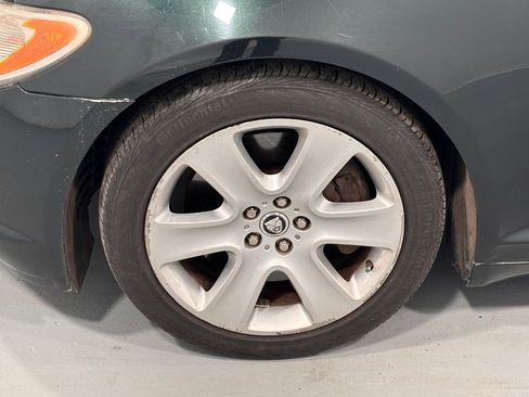 Used 2011 Jaguar XF image 30