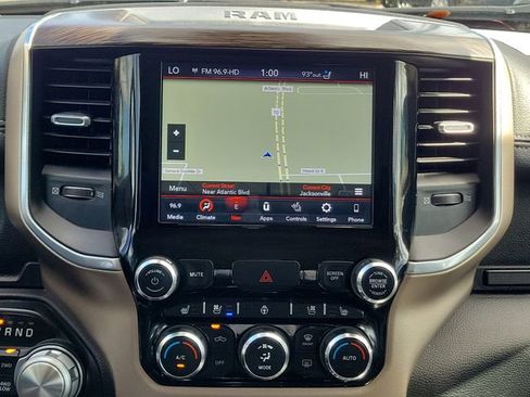 Used 2020 RAM 1500 Laramie image 31