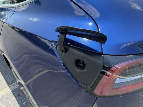 Used 2018 Tesla Model 3 Mid Range RWD image 34