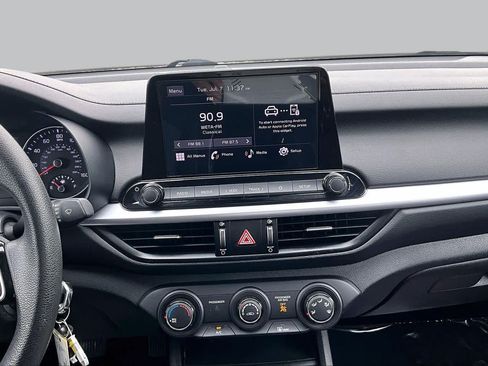 Used 2023 Kia Forte LXS FWD image 13