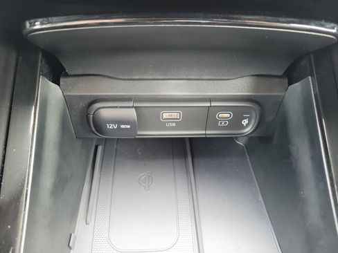 Certified 2025 Kia Telluride S image 36