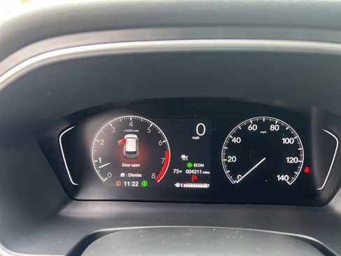 Certified 2025 Honda Pilot Touring image 15