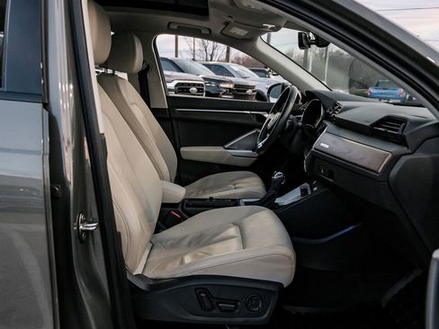 Used 2020 Audi Q3 2.0T Prestige w/ Prestige Package image 37