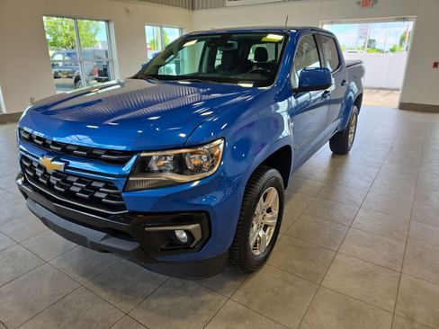 Used 2022 Chevrolet Colorado LT w/ Safety Package AWD/4WD image 2