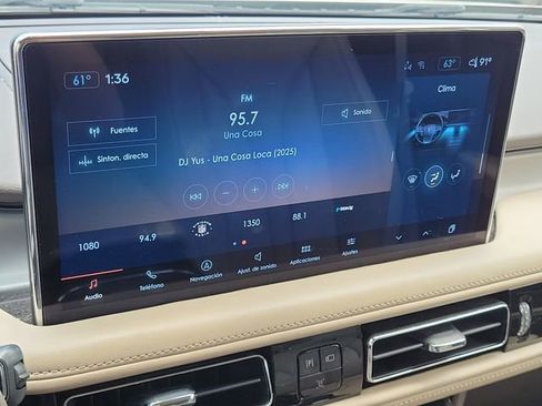 Certified 2022 Lincoln Nautilus FWD w/ Premium Package image 23