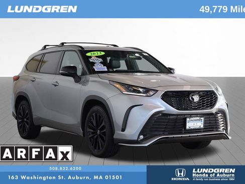 Used 2023 Toyota Highlander XSE image 1