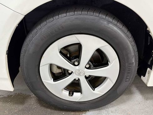 Used 2013 Toyota Prius Three FWD image 10