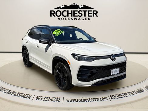 Used 2026 Volkswagen Tiguan SE R-Line AWD/4WD image 8