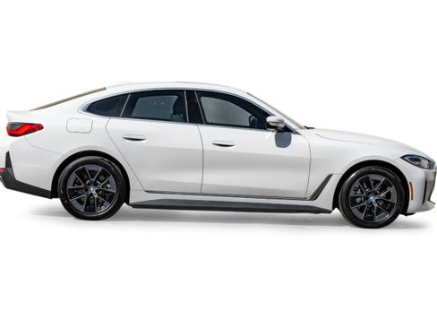 Used 2023 BMW i4 eDrive35 w/ Premium Package image 7