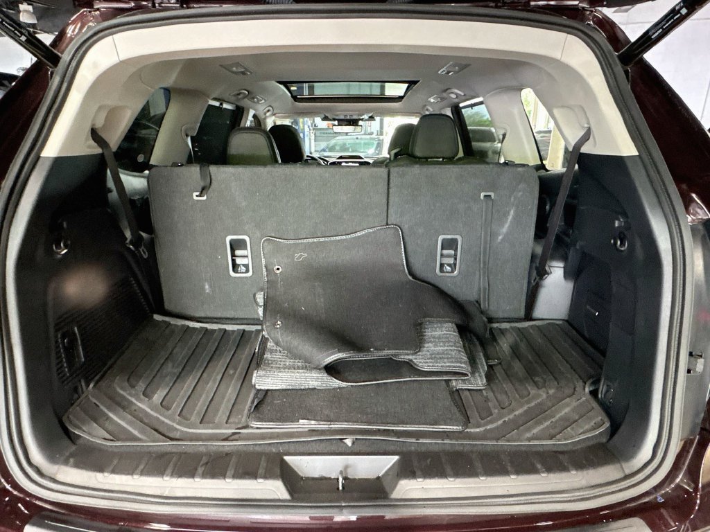 Used 2025 Subaru Ascent Touring AWD/4WD image 29