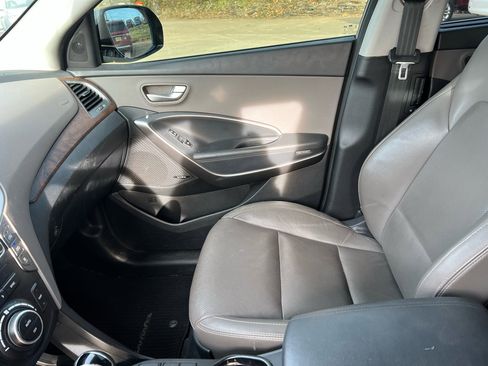 Used 2019 Hyundai Santa Fe XL image 17