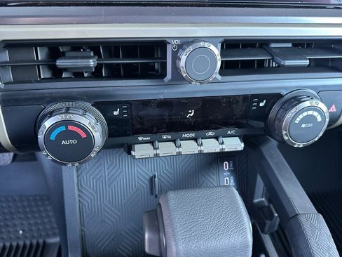 New 2025 Toyota Tacoma TRD Off-Road image 22