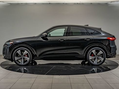 New 2026 Audi SQ5 Prestige AWD/4WD image 8