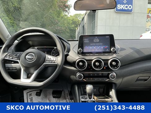 Used 2024 Nissan Sentra SV FWD image 15