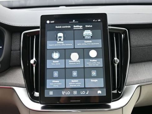 New 2026 Volvo XC90 T8 Ultra AWD/4WD image 17