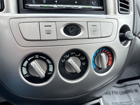 Used 2005 MAZDA Tribute I image 14