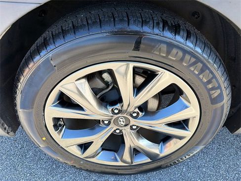 Used 2018 Hyundai Santa Fe Sport w/ 2.0T Ultimate Tech Package 05 image 17