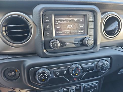 Used 2018 Jeep Wrangler Unlimited Sport S AWD/4WD image 25