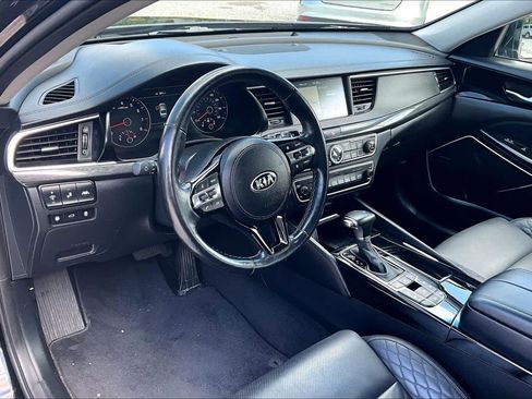 Used 2019 Kia Cadenza Limited FWD image 18