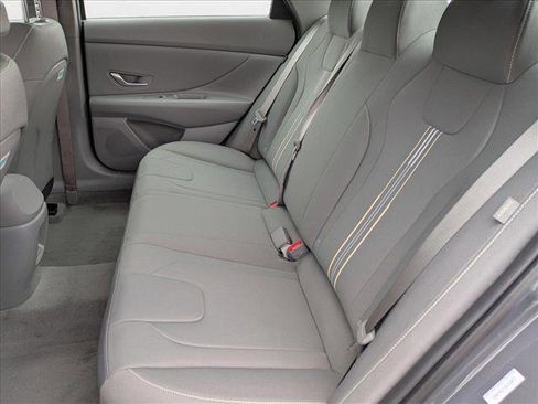 New 2025 Hyundai Elantra SEL image 16