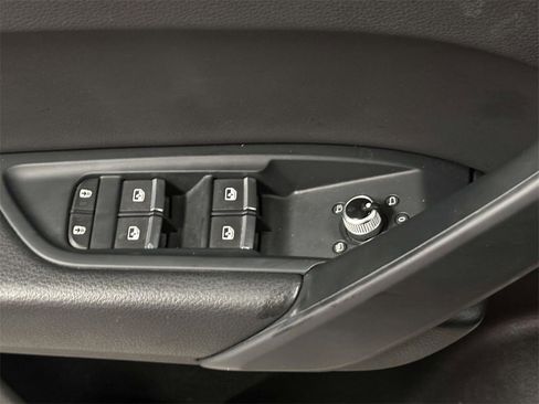 Used 2023 Audi Q5 2.0T Premium w/ Convenience Package image 12