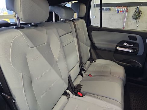 New 2026 Mercedes-Benz GLB 250 image 12