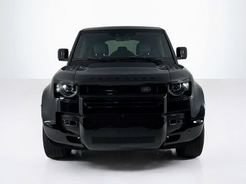 Used 2022 Land Rover Defender 110 V8 image 8