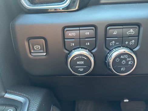 Used 2022 GMC Sierra 1500 Denali AWD/4WD image 4