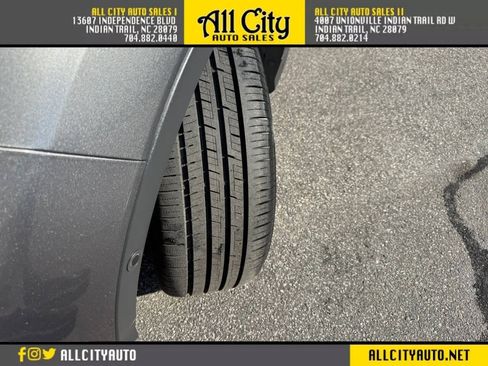 Used 2014 Ford Escape Titanium w/ Equipment Group 401A AWD/4WD image 17