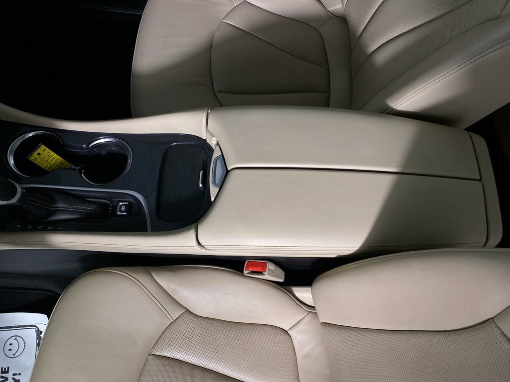 Used 2018 Buick Envision Essence FWD image 20
