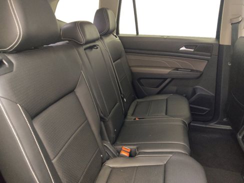 Used 2023 Volkswagen Atlas SE w/ Black Wheel Package FWD image 19