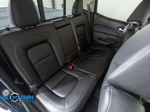 Used 2022 Chevrolet Colorado Z71 w/ Z71 Midnight Edition AWD/4WD image 38