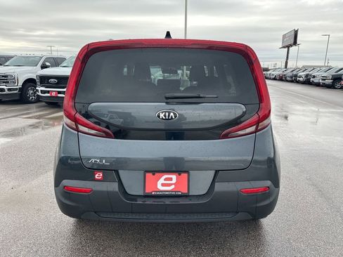 Used 2021 Kia Soul LX image 7