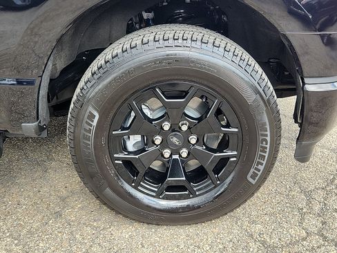 Used 2025 Ford F150 Lightning XLT AWD/4WD image 8