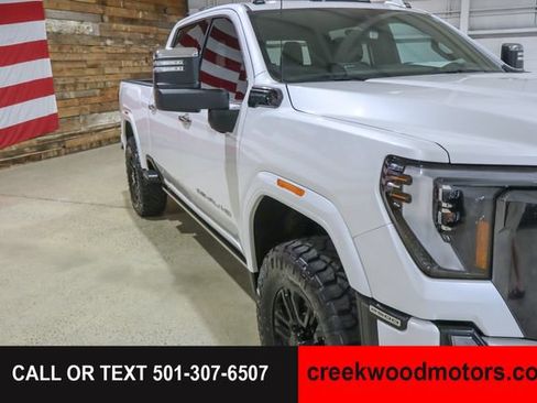 Used 2024 GMC Sierra 2500 Denali Ultimate AWD/4WD image 30