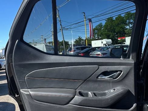 Used 2018 Chevrolet Traverse LS FWD image 13